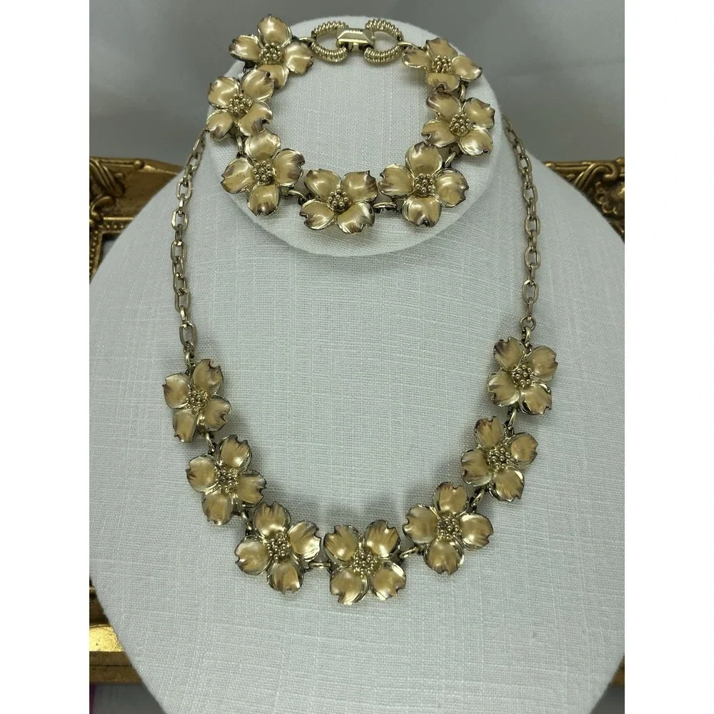 Vtg 50's Dogwood Gold Tone Collar/Choker Necklace & Bracelet NC Flower Romantic